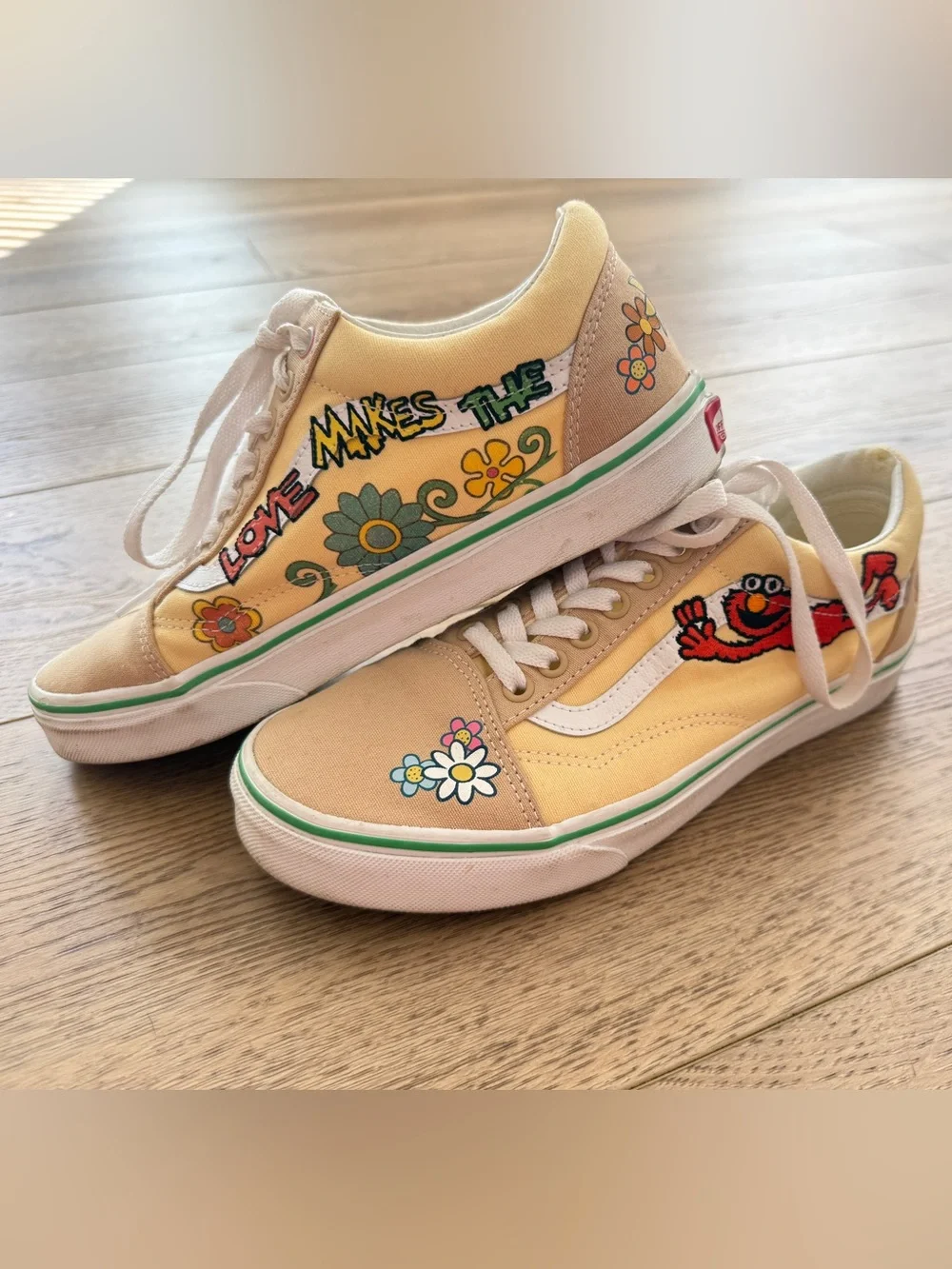 Vans Butter Yellow X  Elmo Sesame Street low top Sneaker - 7 men’s or 8.5 womens